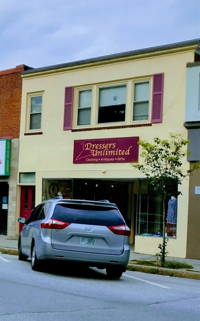 Dressers Unlimited LLC