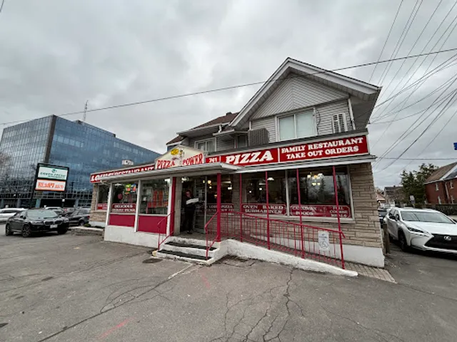 Louis Pizza (McArthur, Ottawa)