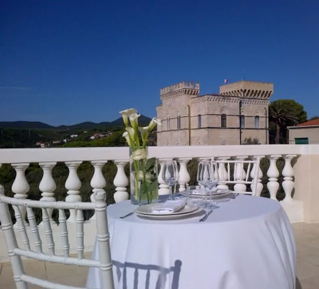 Grand Hotel Villa Parisi