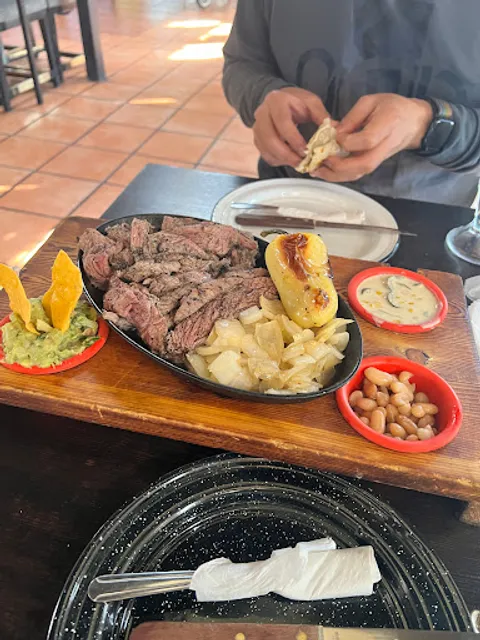 Los Carbones Restaurante Tacos