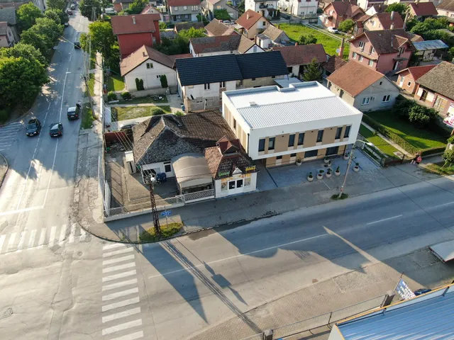 Merak Rooms & Caffe Bar