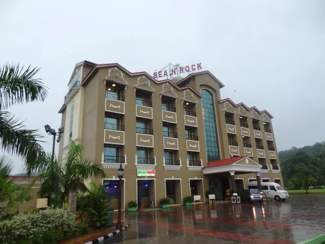 Hotel Sea N Rock