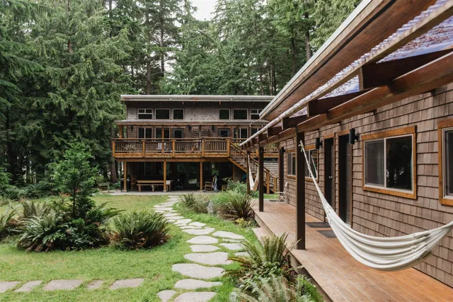 The Savary Island Resort