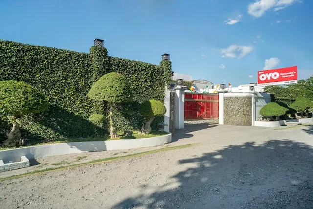 OYO 557 Samantha's Apartelle