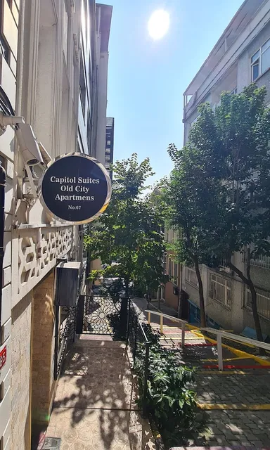 CAPITOL SUITES OLD CITY