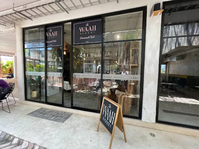 Le waah bakery