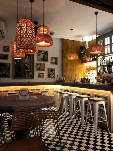 little frog sushi &cocktail bar