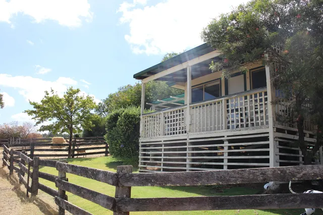 Harvey Hills Farmstay Chalets