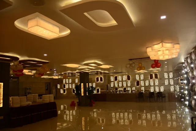 Hotel Darshan: Banquet Hall, Party Lawn & Pool Side Restaurant & Room Ahmedabad