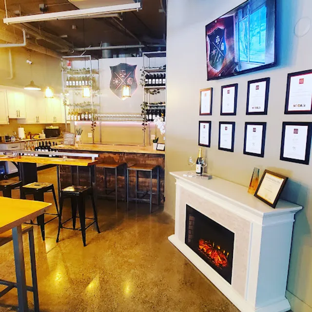 Frosted and Fizzy by Aluel Cellars