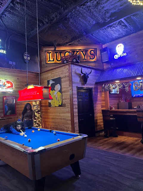 Lucky's Sports Bar