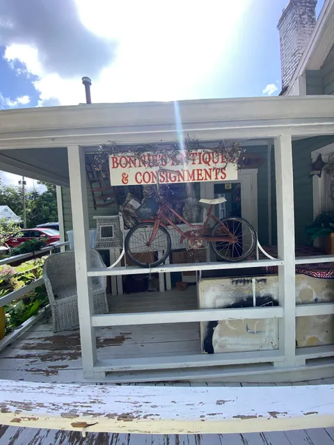 Bonnie's Antiques