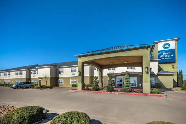 Best Western Club House Inn & Suites