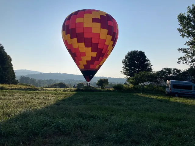 Above Reality Hot Air Balloon Rides