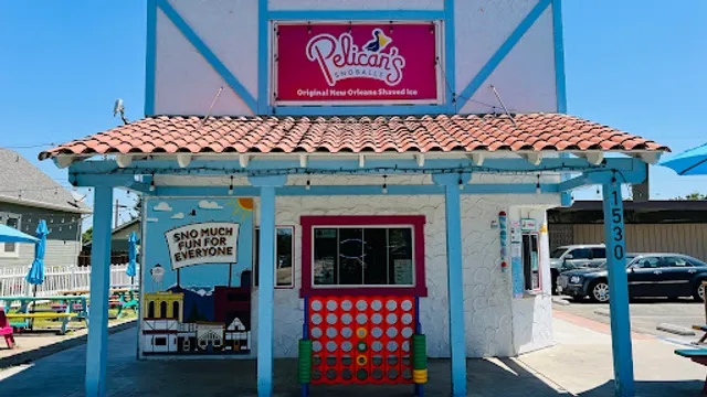 Pelican's SnoBalls Kingsburg