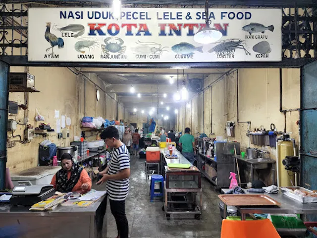 Kota Intan (Pecel Lele & Sea Food)