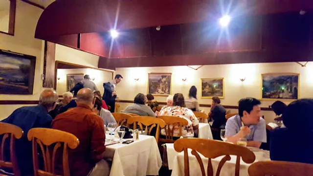 Le Petit Bistro