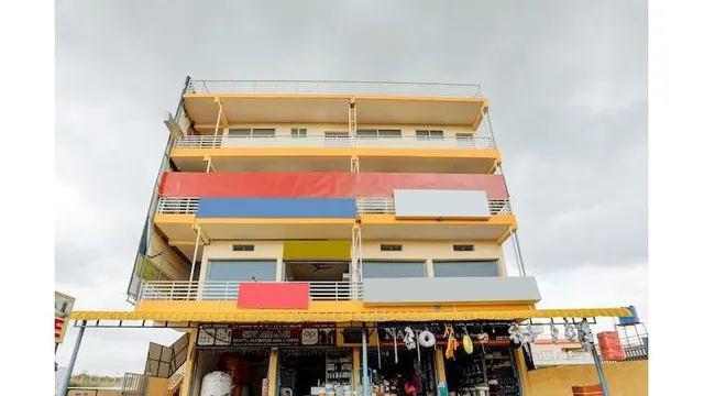 OYO New Dhan Win Lodge