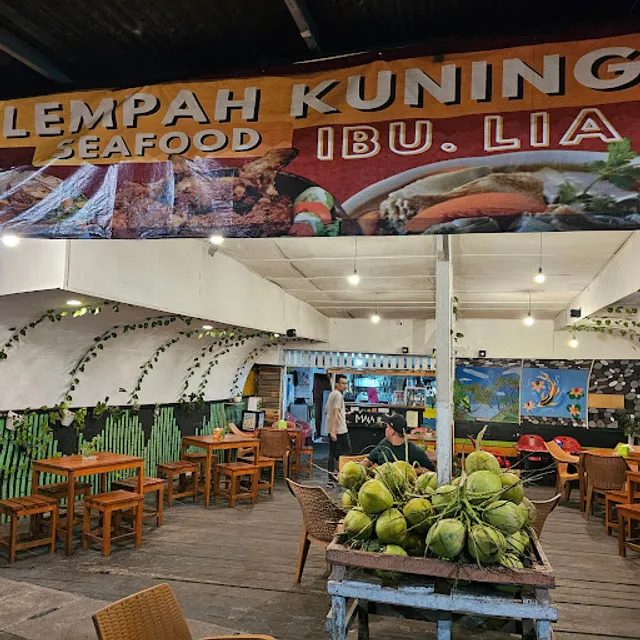 Lempah Kuning Depan Timah Yuk Sari