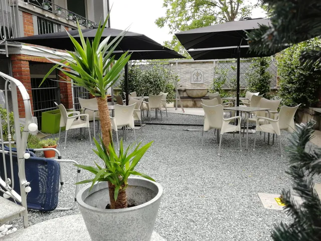 Villa Camilla Struttura ricettiva extralberghiera affittacamere (Bar e Ristorante CHIUSI definitivamente)