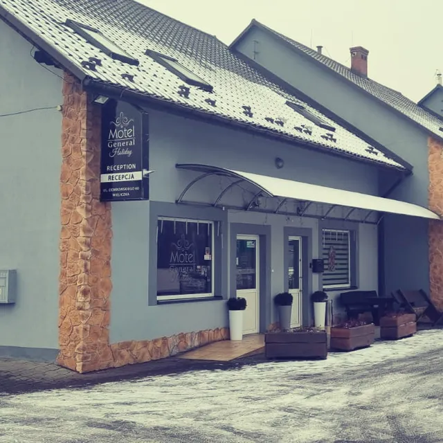 Noclegi General