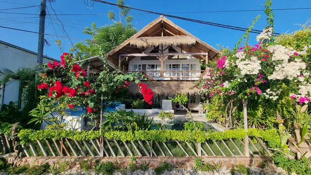 Serenity Beachfront Villa Gili Air
