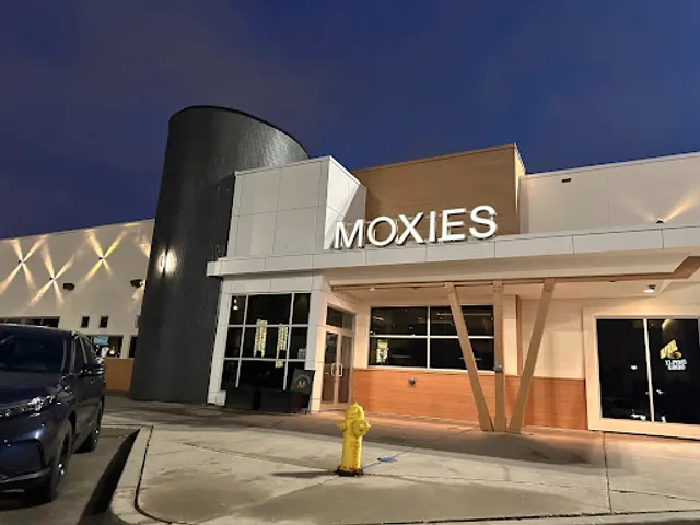 Moxies Vaughan Colossus Restaurant