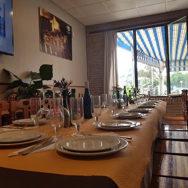 El Leonés Las Palmeras Restaurante