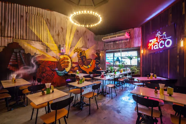 Slanted Taco (Sukhumvit 23)