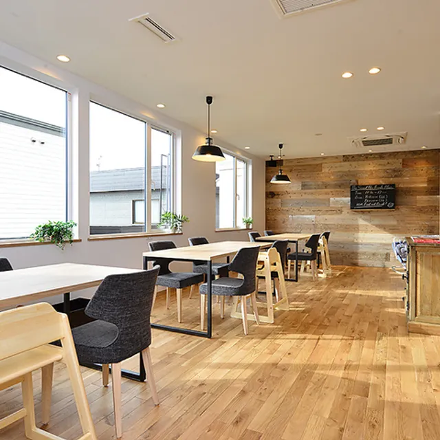 CAFE VOIZ （カフェ ヴォイズ）