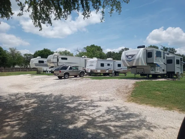 Thorp Spring RV Park