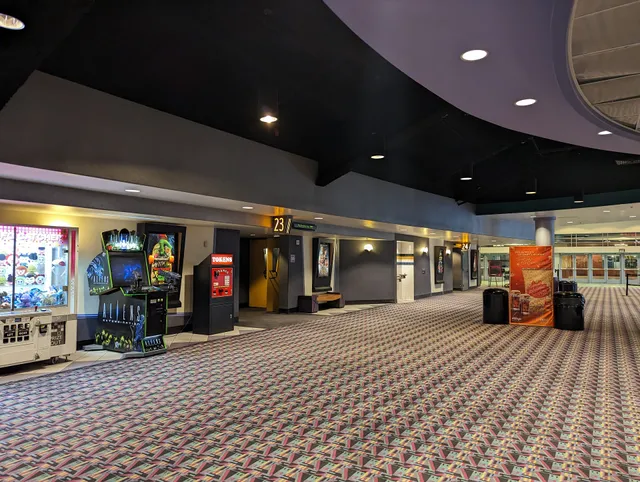 AMC Arizona Center 24