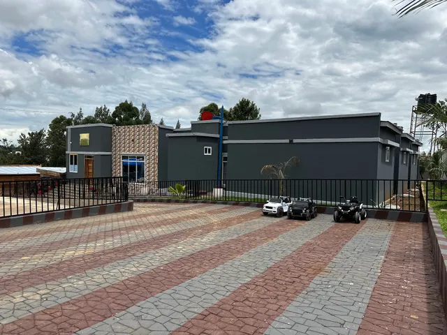 Hillside Hotel and Safari Tours Ltd