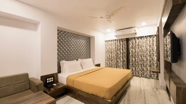 Hotel Sanmukh By Adamo