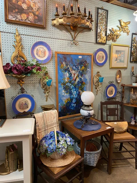 Riverside Furniture,Antiques Flea Market