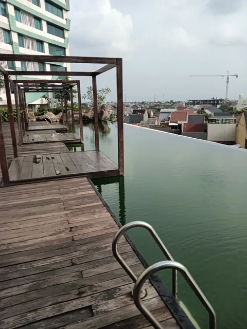 RedLiving Apartemen Grand Kamala Lagoon - Pekayon Tower Barclay North