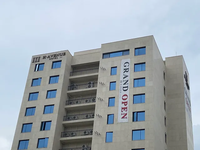 H-AVENUE HOTEL