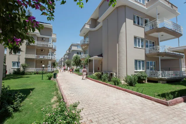 LARİSSA BEACH HOTEL