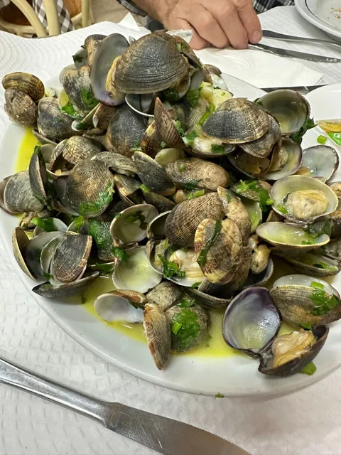 Gôndola's Cafe and Restaurant