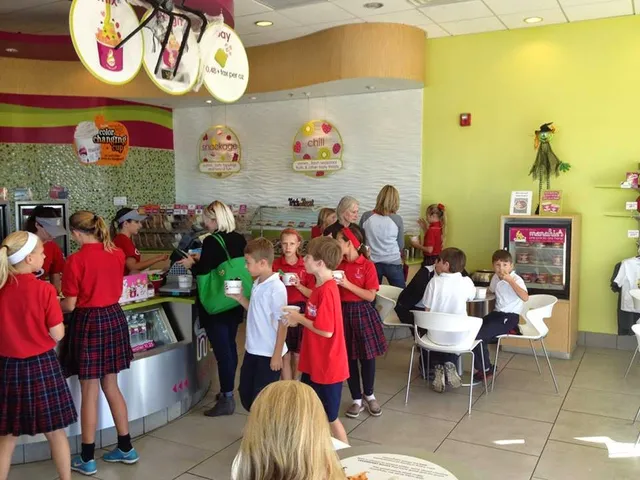 Menchie's Frozen Yogurt