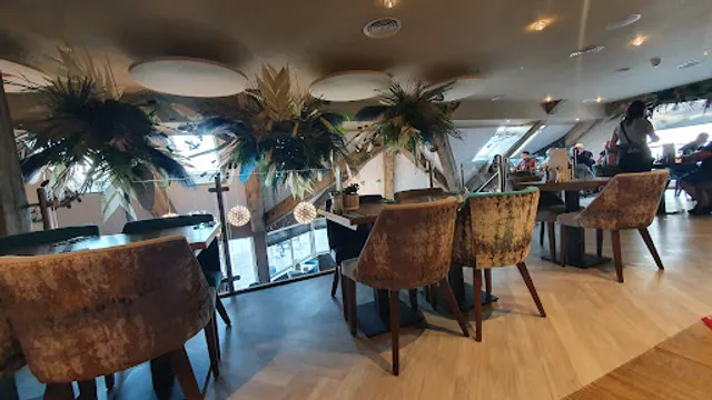 Ocean’s Edge Restaurant