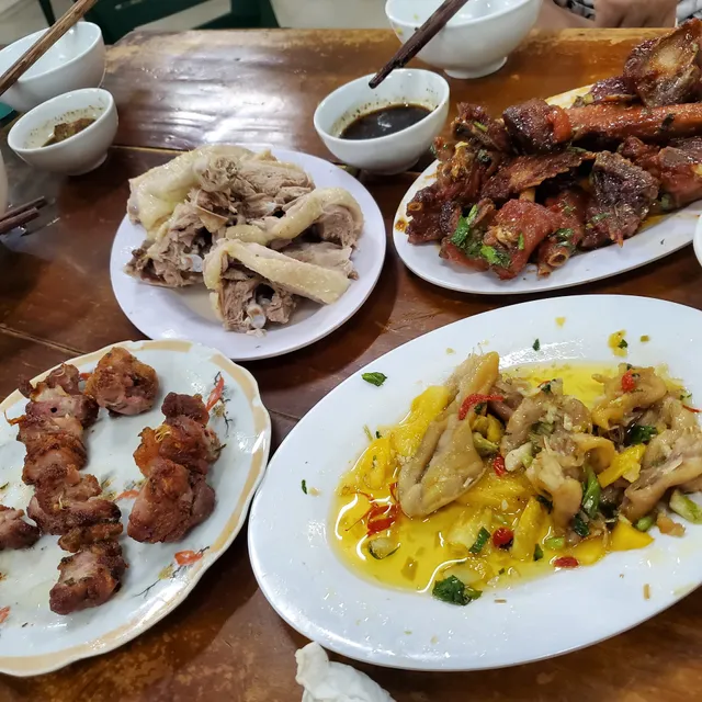 Nhà Hàng Thụ Tú