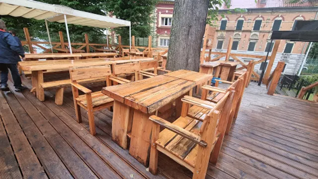 Rodinná Restaurace Pod Lípami