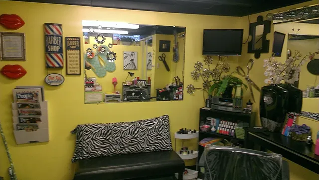 Mary Martin's Salon 6315