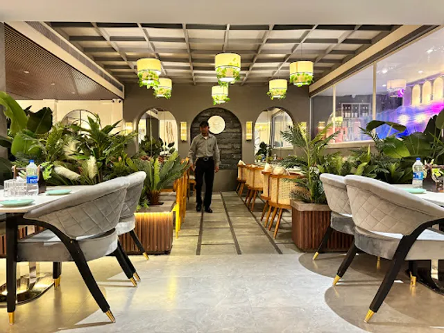 Basant Restaurant & Ice Cream Cafe Best restaurant in bathinda