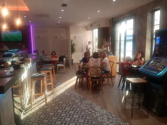 Plaza 5incuentaytr3s