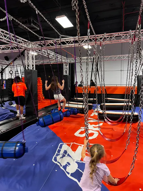 Gravady trampoline park