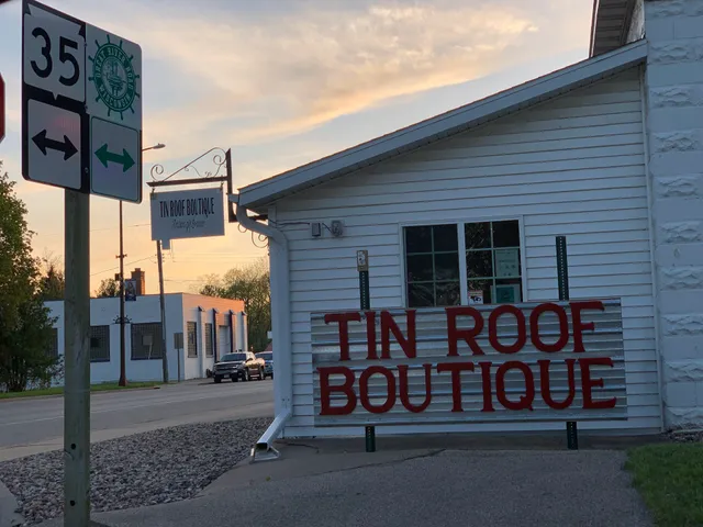 Tin Roof Boutique