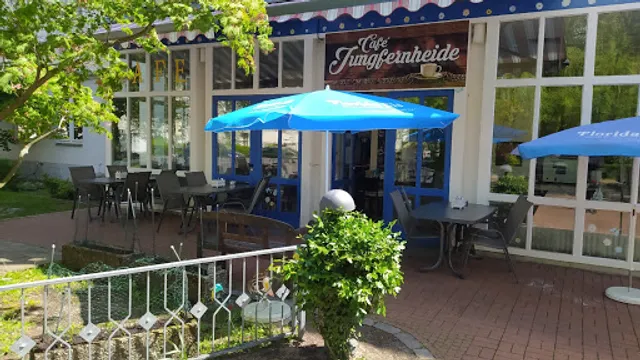 Café Jungfernheide - The Cafe with heart