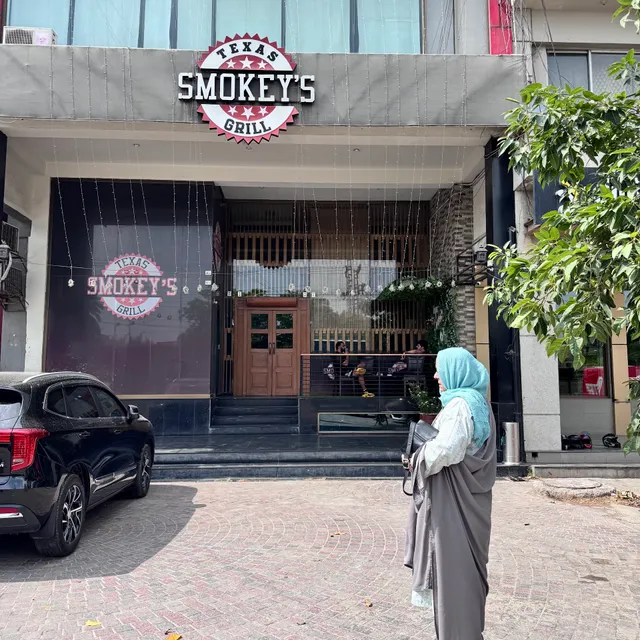 Smokey's Texas Grill